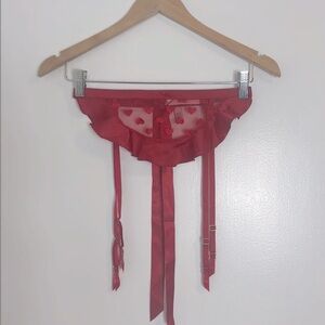 VS Apron Heart Garter